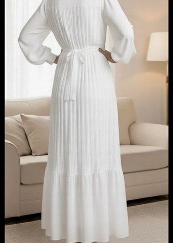 Uzun Beyaz Pilili Kadın Elbise - Görsel 3