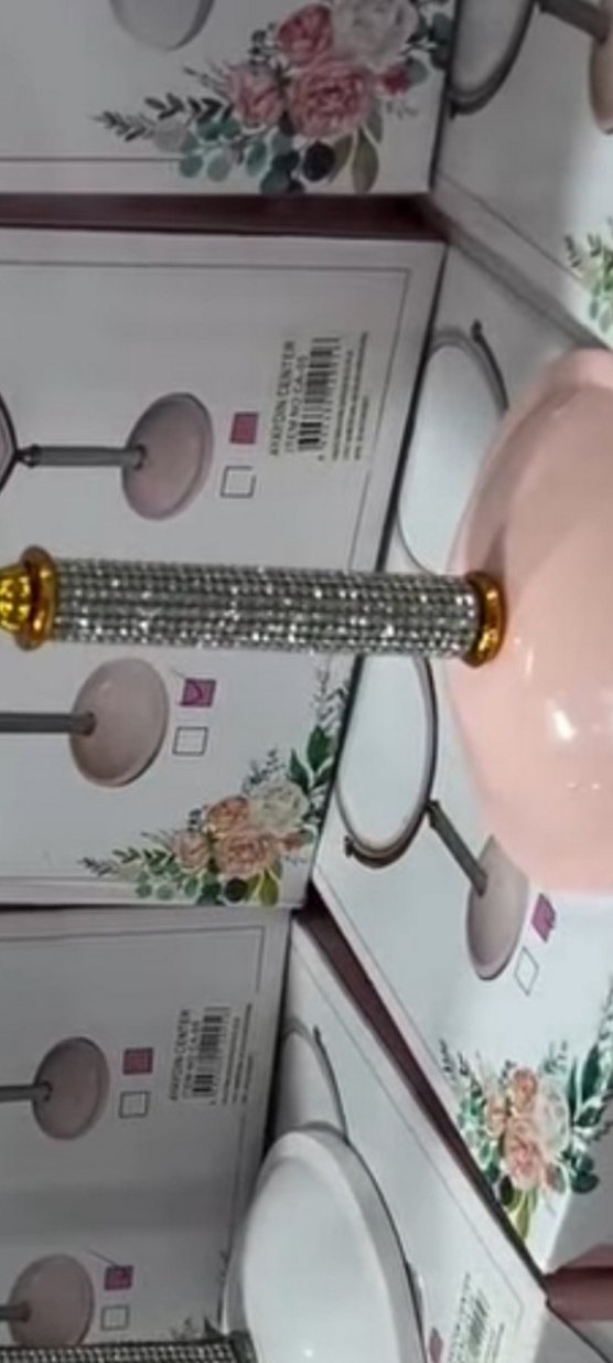 Pembe Kadın Parfüm Şişesi - Görsel 2