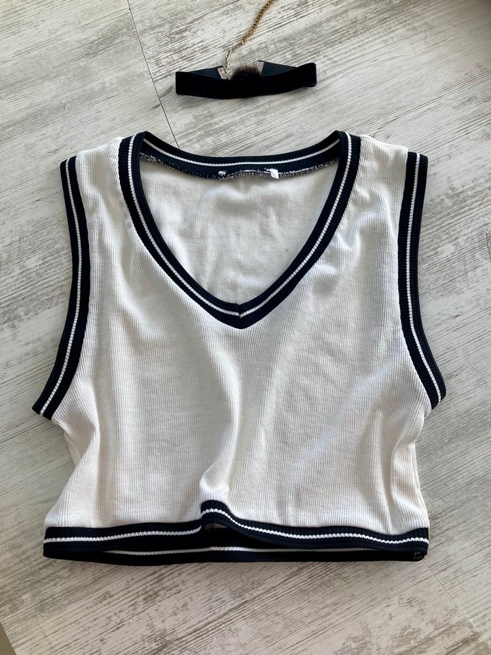 V Yaka Beyaz Kadın crop - Görsel 3