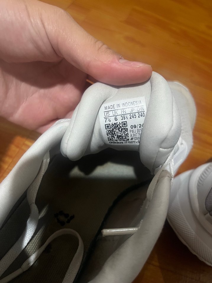Adidas Beyaz-Gri Koşu Ayakkabısı — görsel 3/6