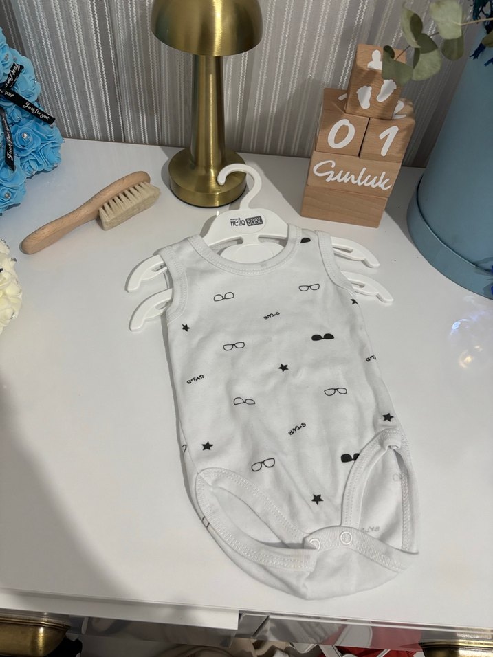 Bebek Erkek Askısız Pamuklu Body sadece yıkandı hiç giyilmedi - Görsel 2
