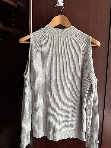 H&M HM omuzları açık kazak
