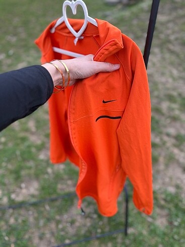 Nıke hırka