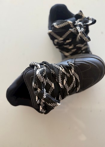 Kadın Siyah Yılan Desenli Bağcıklı Spor Ayakkabı - Görsel 3