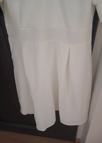 V Yaka Kısa Kollu hafif balon kol Beyaz Midi Elbise - Görsel 6