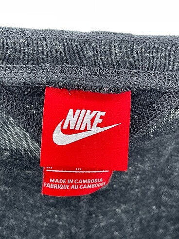 m Beden çeşitli Renk Nike Eşofman Takımı %70 İndirimli.