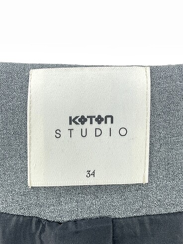 34 Beden gri Renk Koton Blazer %70 İndirimli.