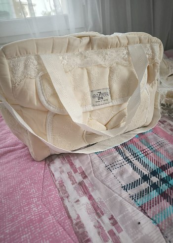 Nakışlı Beyaz Bebek Çantası ile ana kucağı yeni gibi tertemiz - Görsel 2