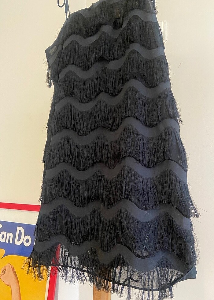 Siyah saçaklı elbise - Görsel 3