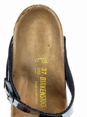 37 Beden çeşitli Renk Birkenstock Terlik %70 İndirimli.