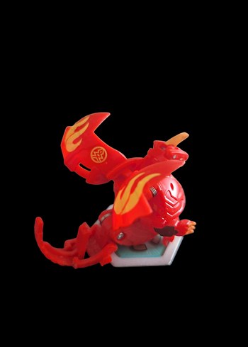 Bakugan Pyrus Dragonoid