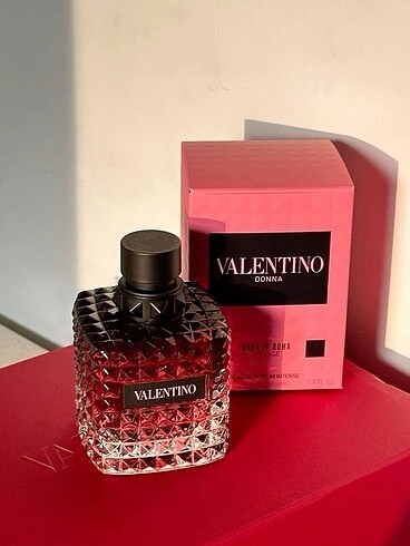 Orjinal valentino parfüm