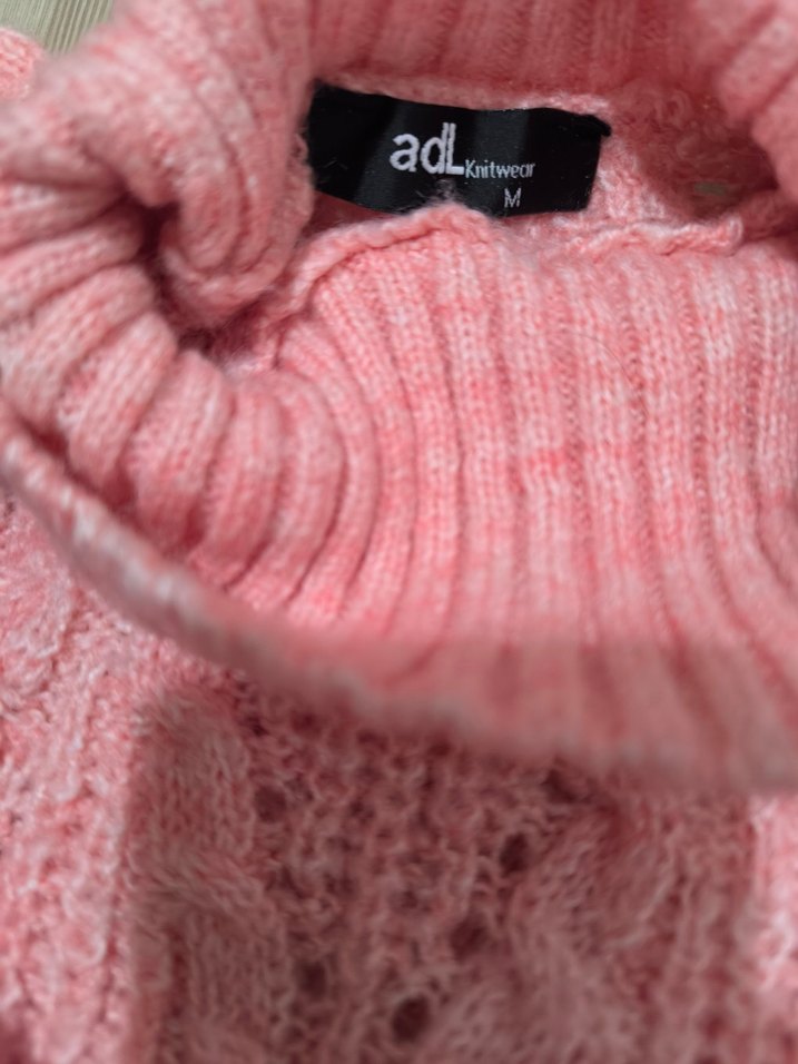 Pembe Boğazlı Örgü Kadın Kazak - Görsel 3