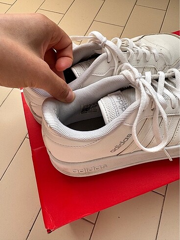 38 Beden beyaz Renk Orijinal Adidas kadın spor