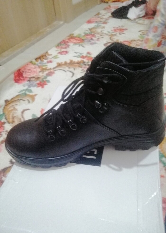 ÜÇEL- ERKEK BOT - Görsel 3