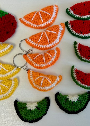 Renkli Örgü Meyve Temalı Anahtarlıklar - Görsel 5