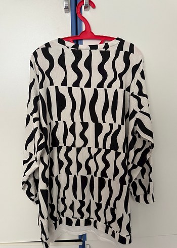 Zebra Desenli Uzun Kollu Pliseli Kadın Tunik - Görsel 2
