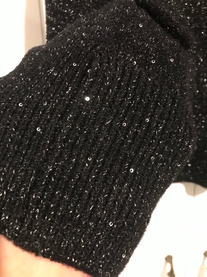 Siyah V Yakalı Örgü Kadın Kazak - Görsel 4