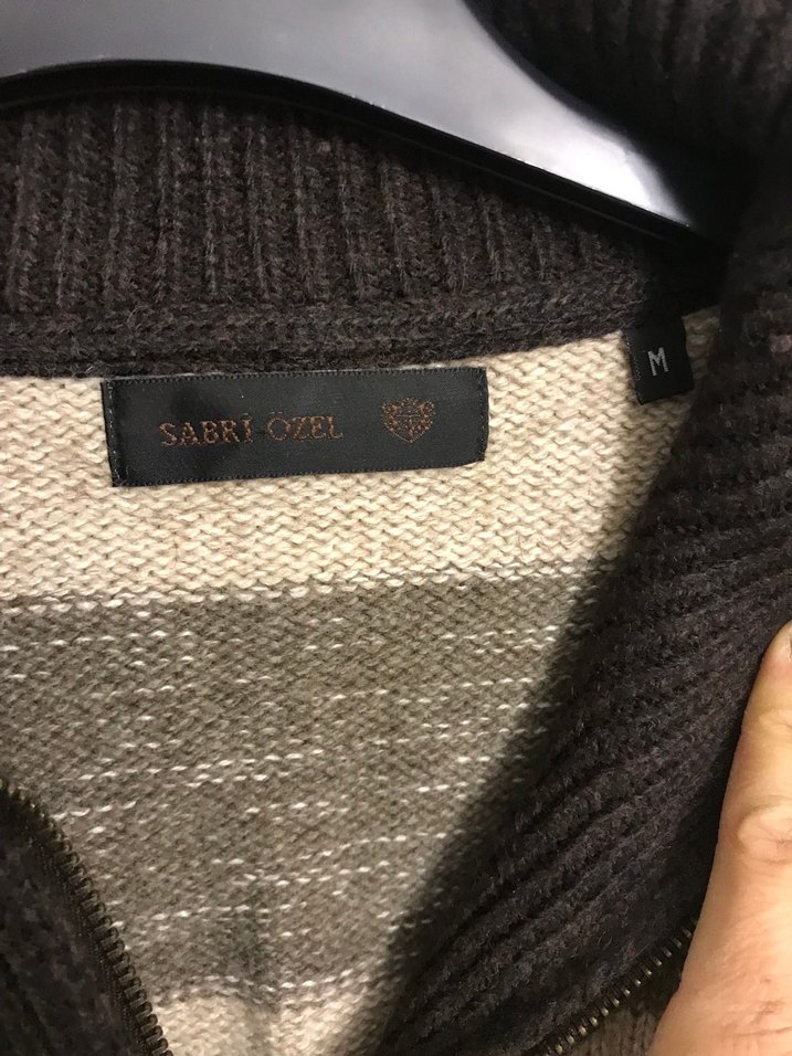 Yüksek Yakalı Gri Çizgili Yün Kazak - Görsel 2