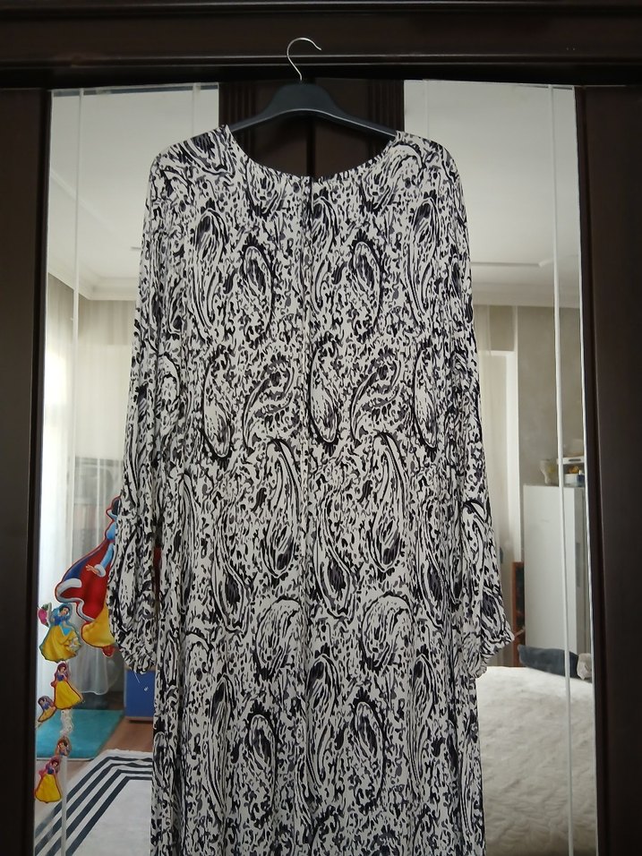 Bohem Tarzı Gri Uzun Kollu Desenli Elbise - Görsel 2