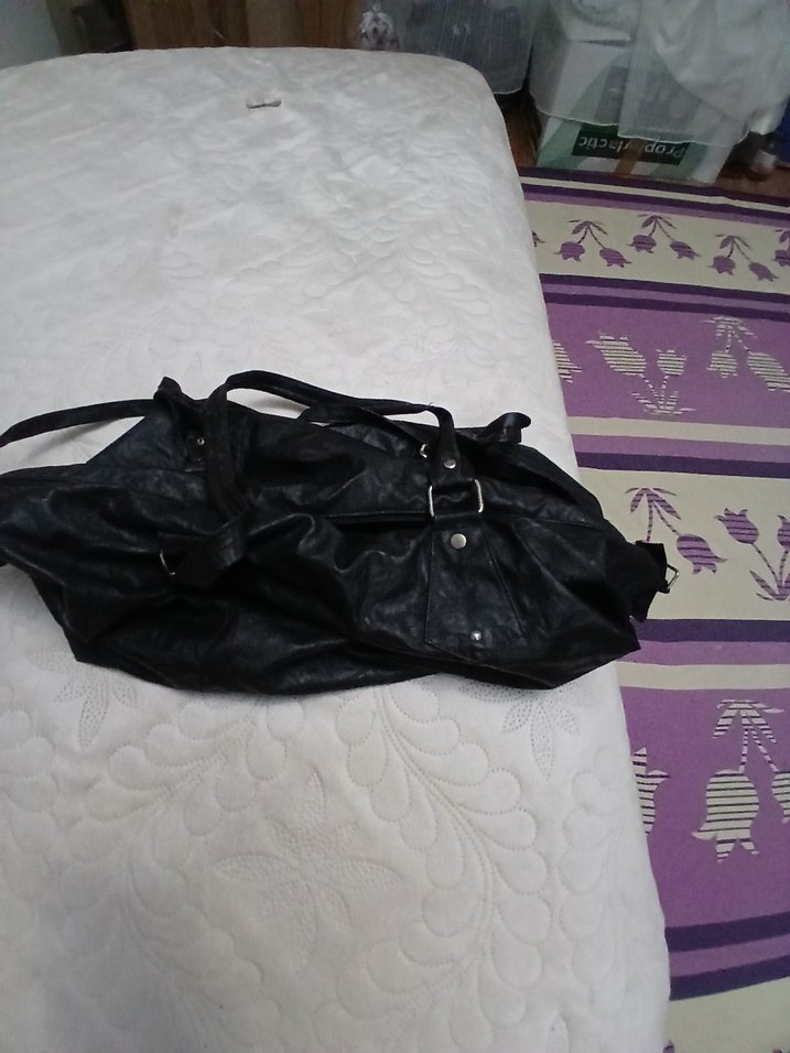 Siyah Deri Tokalı Gotik El Çantası - Görsel 2