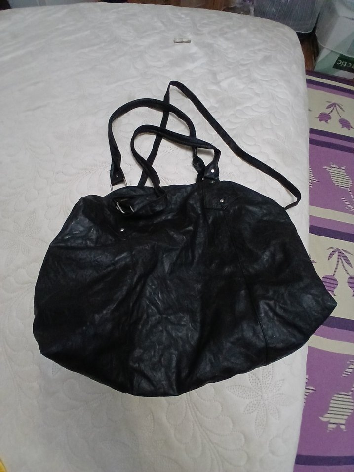 Siyah Deri Tokalı Gotik El Çantası - Görsel 3