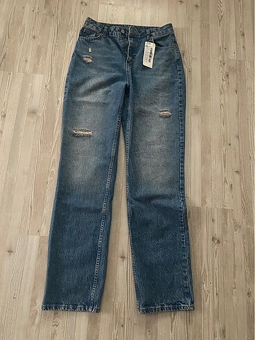 trendyolmilla yırtık jean