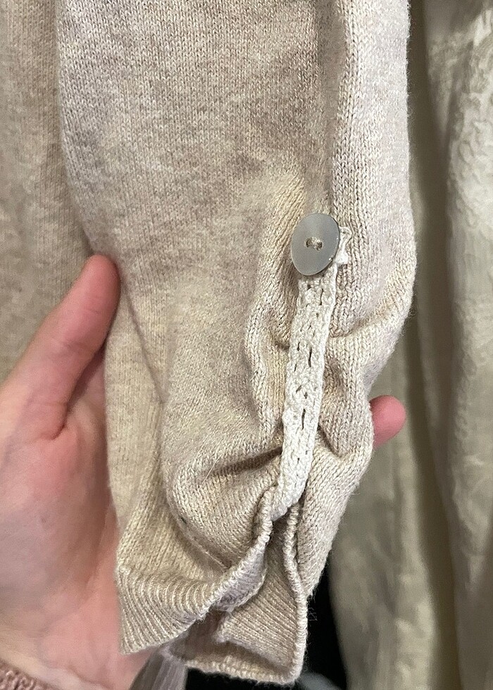 kurdele detaylı hırka - Görsel 3