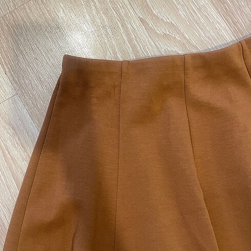 Diğer taba rengi kloş etek