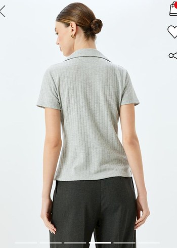 Düğmeli Gri Parıltılı V Yakalı Kadın Tişört - Görsel 2