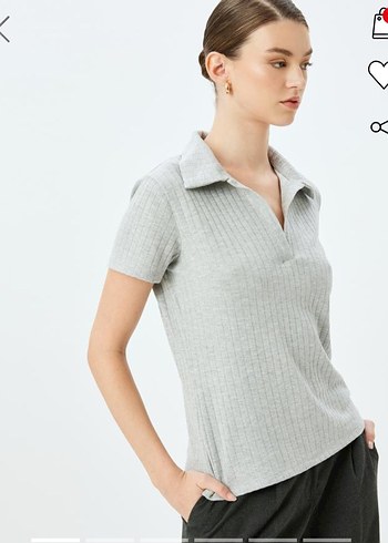 Düğmeli Gri Parıltılı V Yakalı Kadın Tişört - Görsel 3