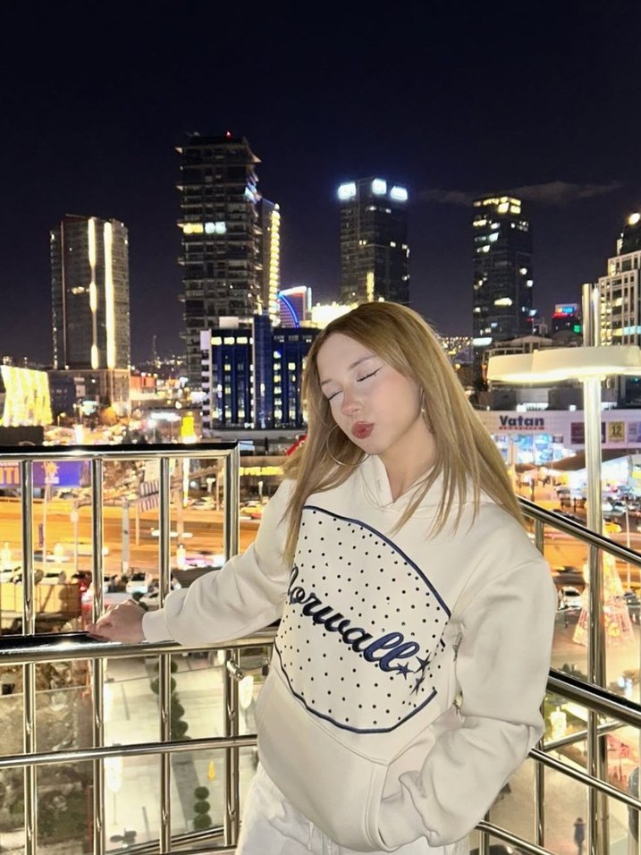 taşlı sweatshirt - Görsel 3