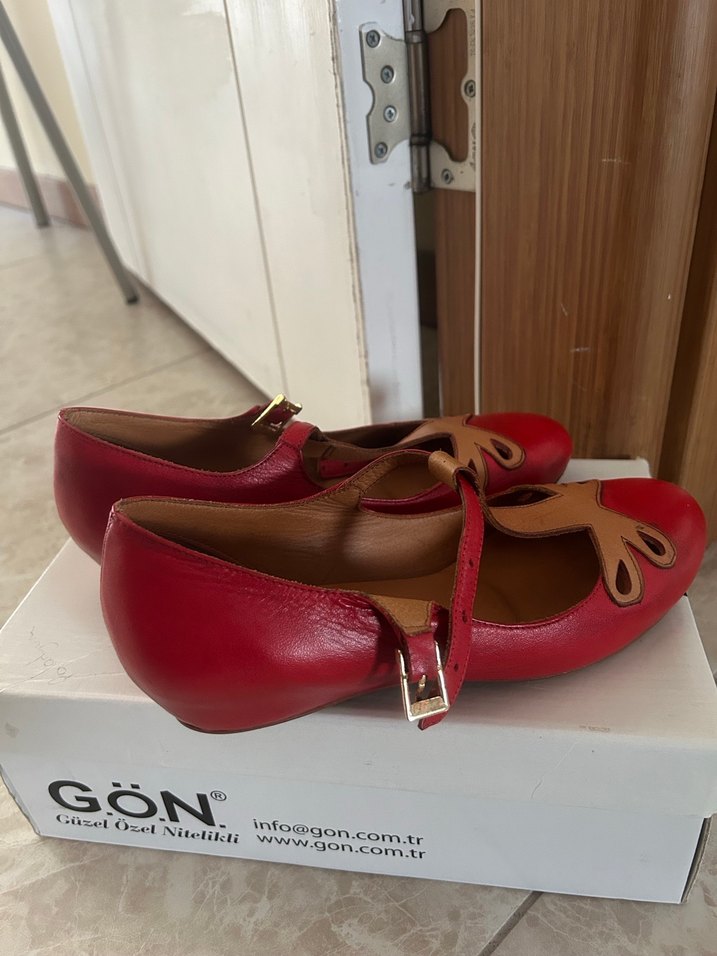 Kırmızı Tokalı Blok Topuklu Gerçek Deri Kadın Ayakkabı - Görsel 3