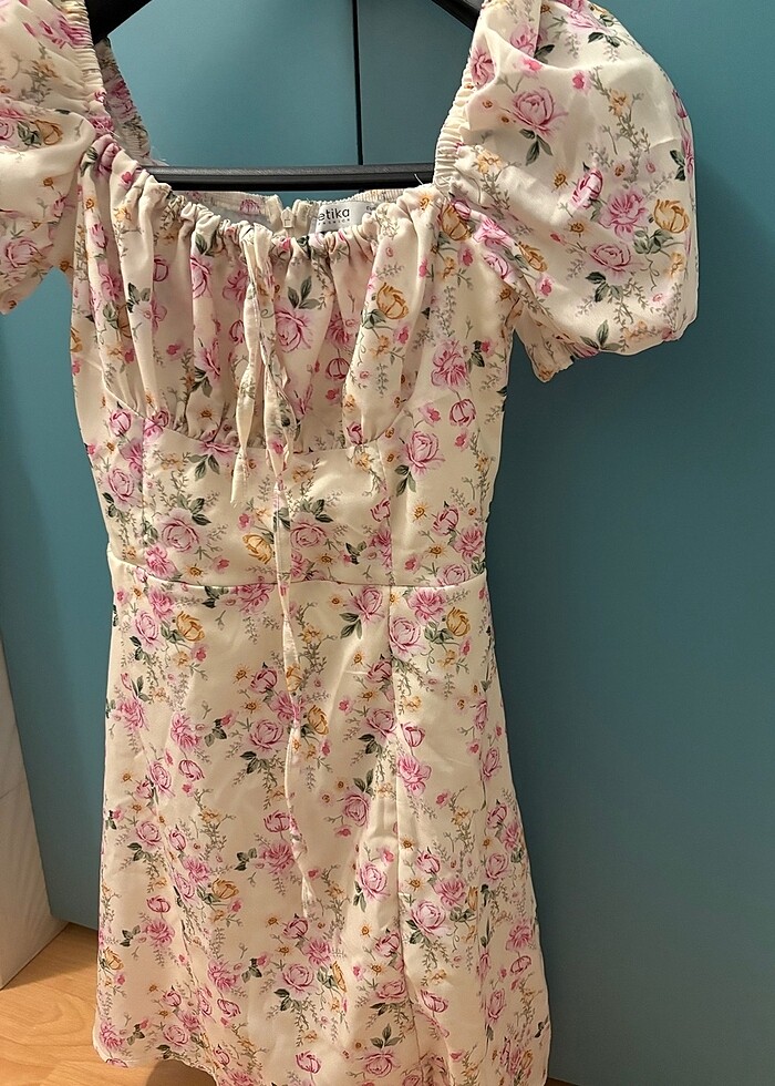 Çiçekli mini elbise - Görsel 4