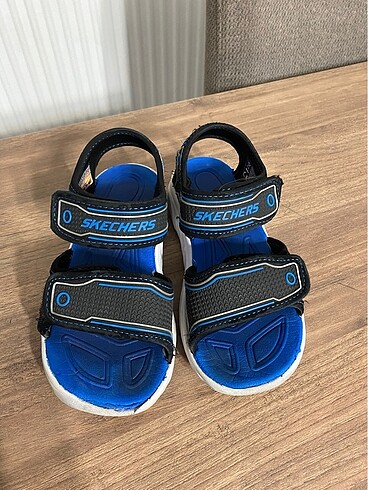 Skechers çocuk sandalet