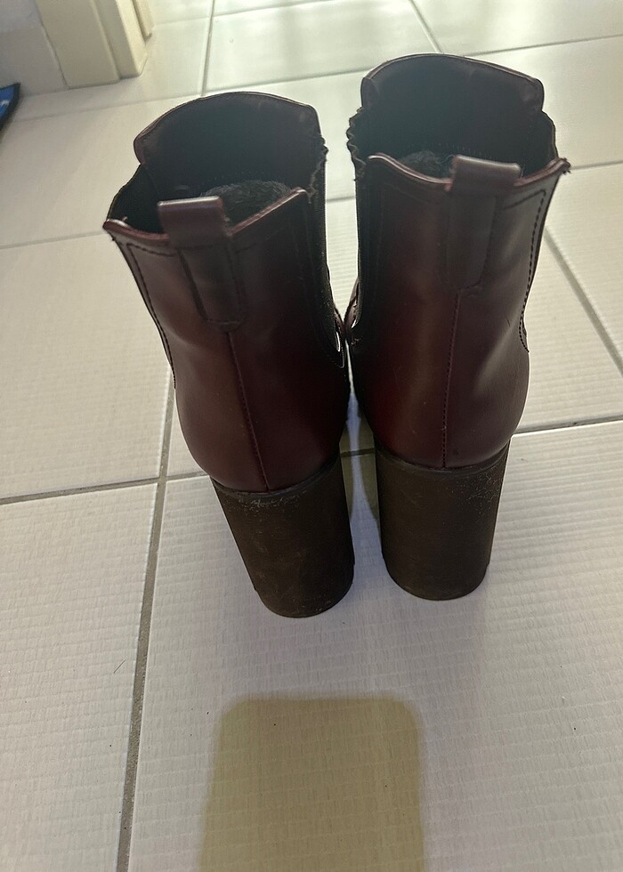 Kadın bordo renk dolgu topuk kısa bot - Görsel 4