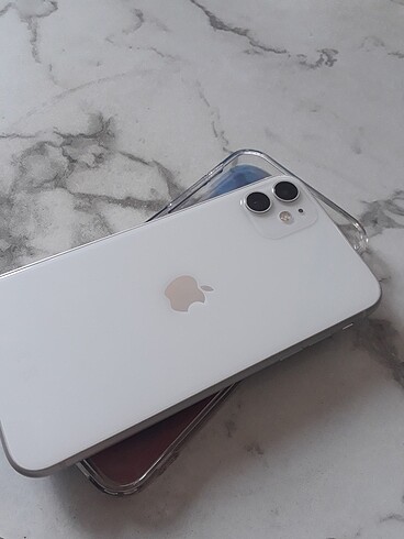 Acil satılık Genç kızdan tertemiz telefon