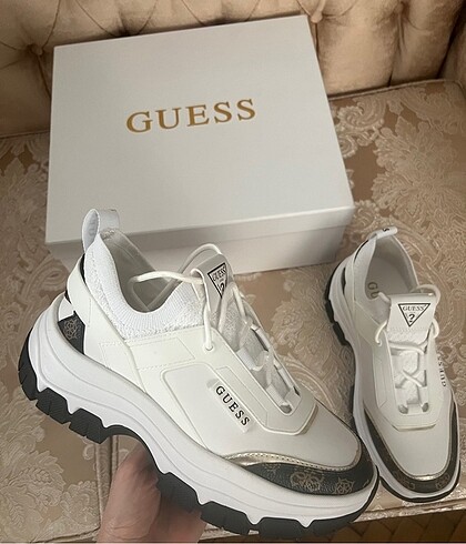38 Beden Guess ayakkabı