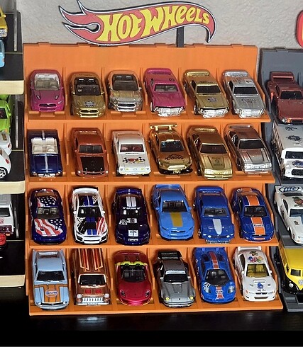 Hot Wheels Araba Rafı (3 Katlı)