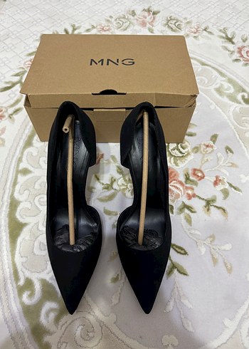 Mango Siyah Süet Stiletto Kadın Ayakkabı