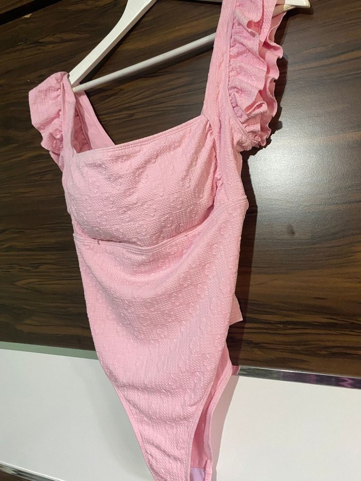 Pembe Fırfırlı Kadın Mayo - Görsel 3