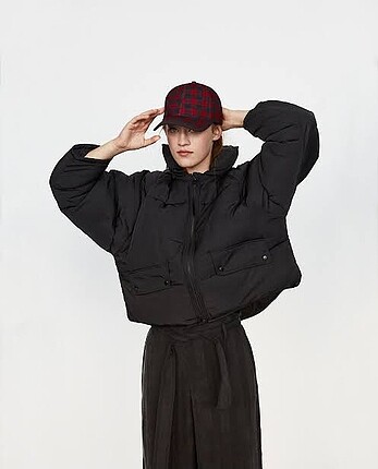 Zara Mont