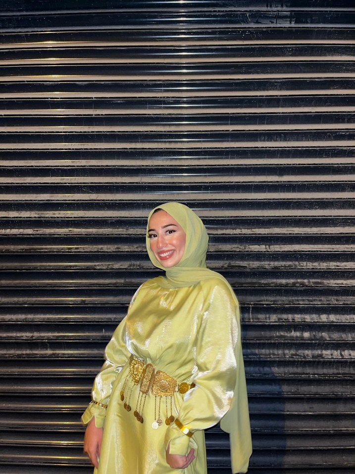 Fıstık yeşili Renk Uzun Kollu Tesettür Kına Elbisesi - Görsel 2