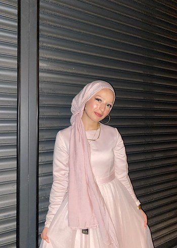 Pembe Yüksek Yakalı Uzun Drapeli Elbise