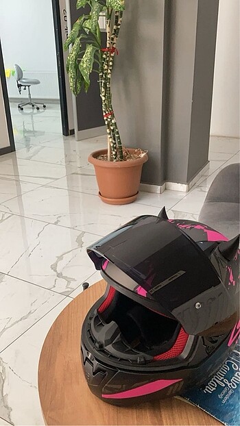 LS2 kadın kask - Görsel 2