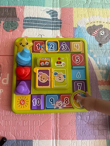Fisher Price Fisher Price Kopekçiğin Oyun istasyonu