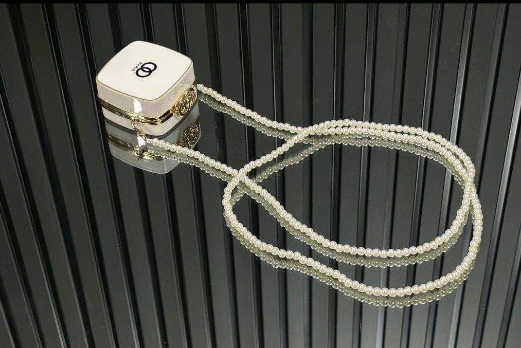 Zincir Detaylı Siyah ithal çanta - Görsel 3