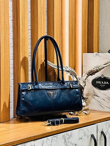 Prada Prada kol çantası