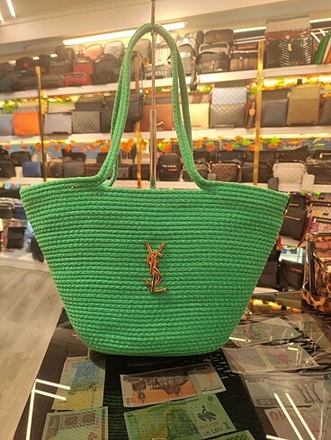 Yves Saint Laurent Yves Saınt Laurent