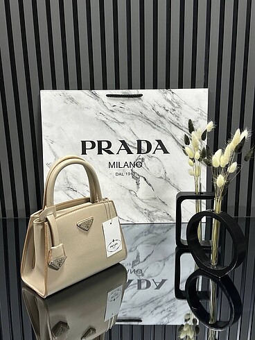 Prada Prada